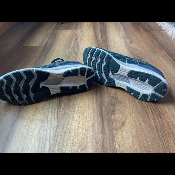 ASICS Running Sneakers - Picture 4 of 4